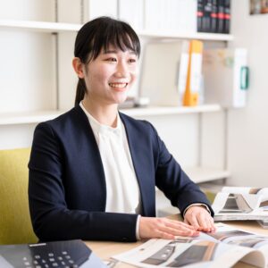 青野　玲美