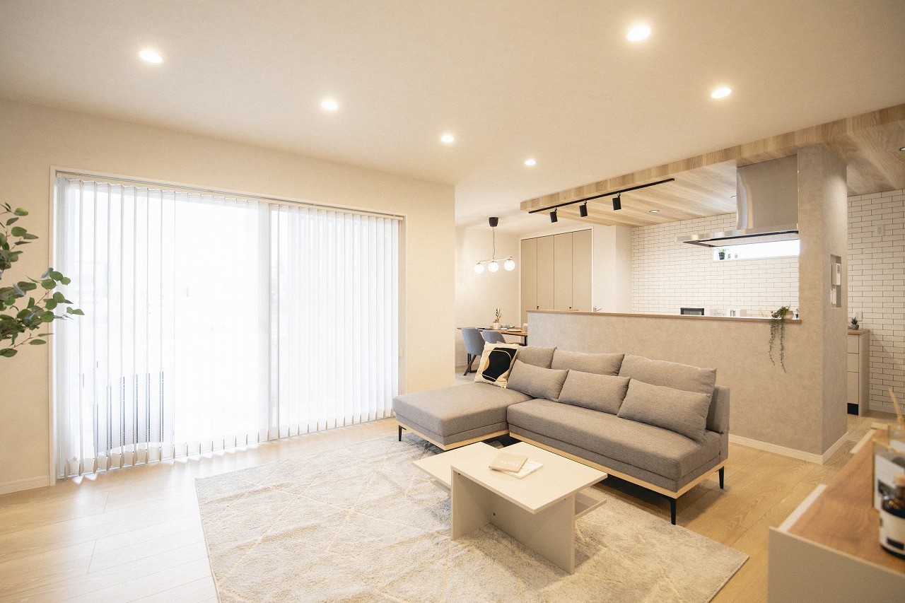 2階建てモデルハウスの開放感のあるLDK